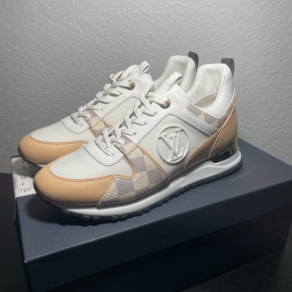 Louis Vuitton Men’s White & Tan Beige Runaway Sneakers